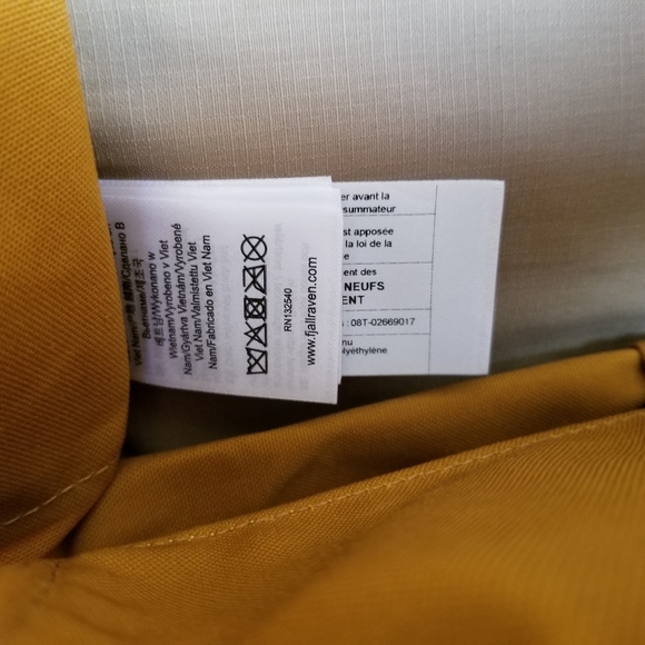 *Sold*Classic Fjällräven Kånken No.2 in Acorn - Picture 10 of 11